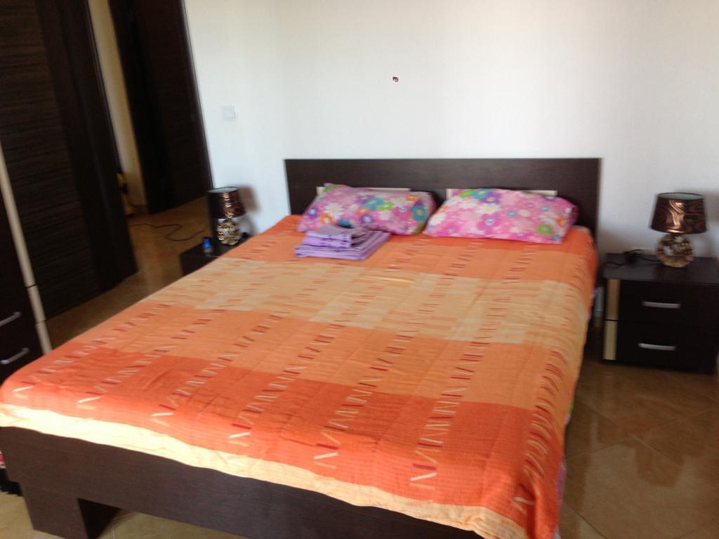 Apartments Svetlana Utjeha Phòng bức ảnh