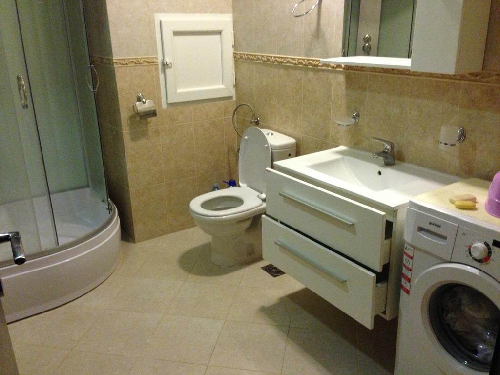 Apartments Svetlana Utjeha Phòng bức ảnh