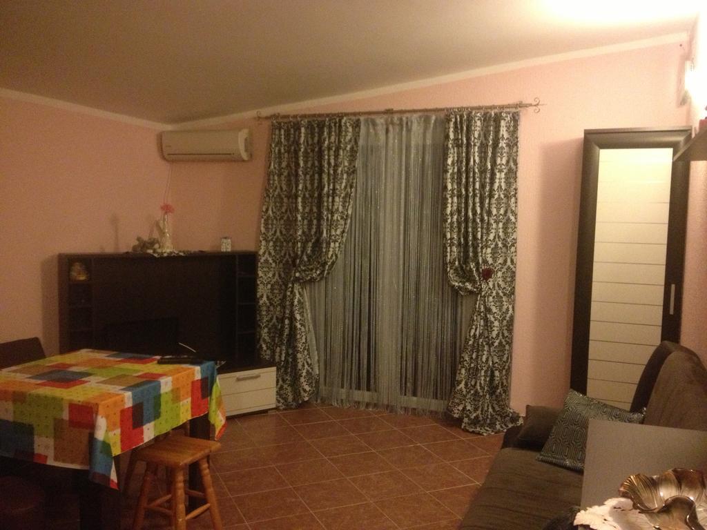 Apartments Svetlana Utjeha Ngoại thất bức ảnh