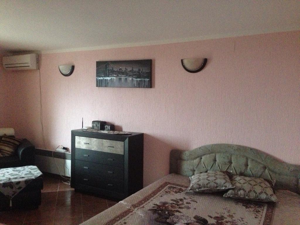 Apartments Svetlana Utjeha Ngoại thất bức ảnh