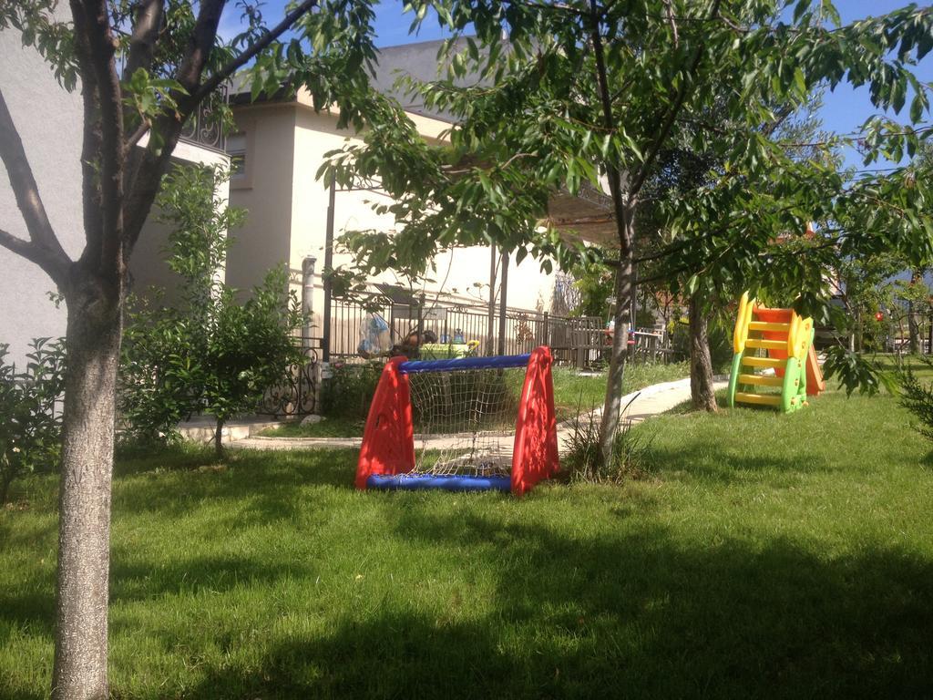 Apartments Svetlana Utjeha Ngoại thất bức ảnh